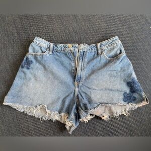 Hollister Denim Frayed Hem Women Shorts